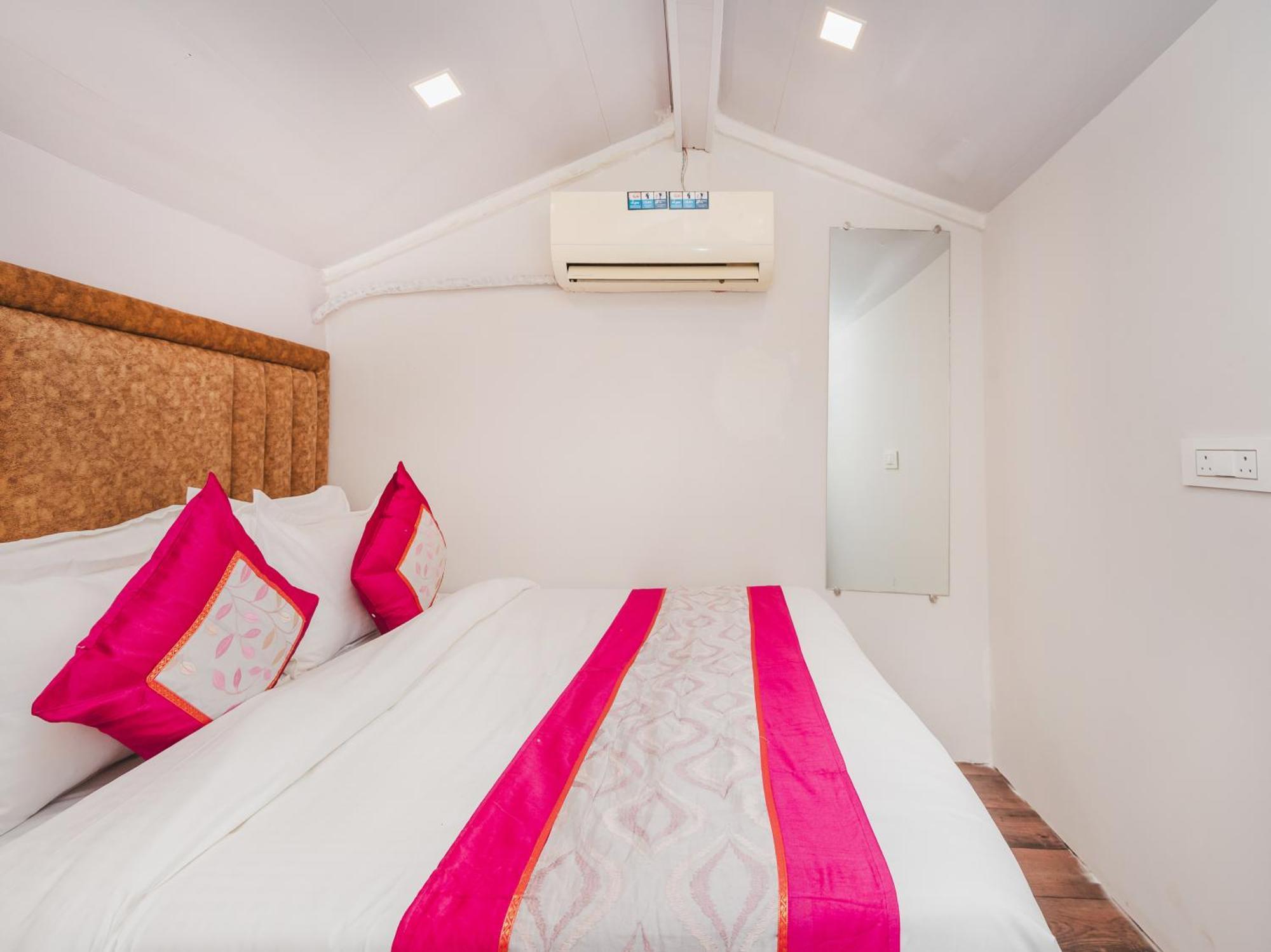 New Dormitory Afra Bombay Exterior foto