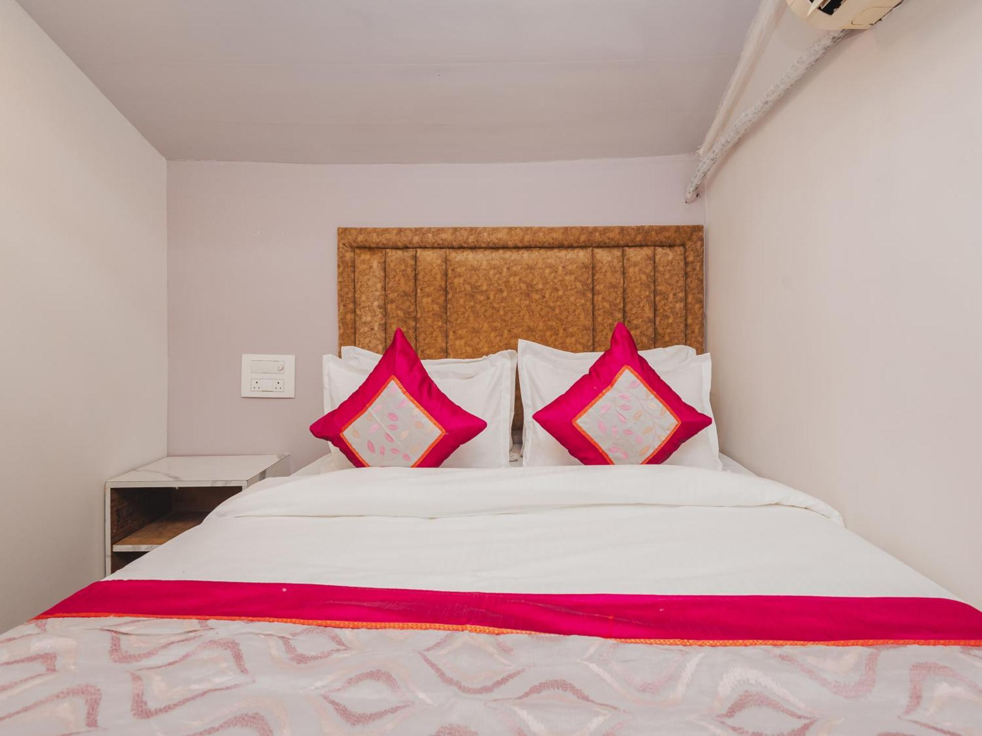 New Dormitory Afra Bombay Exterior foto