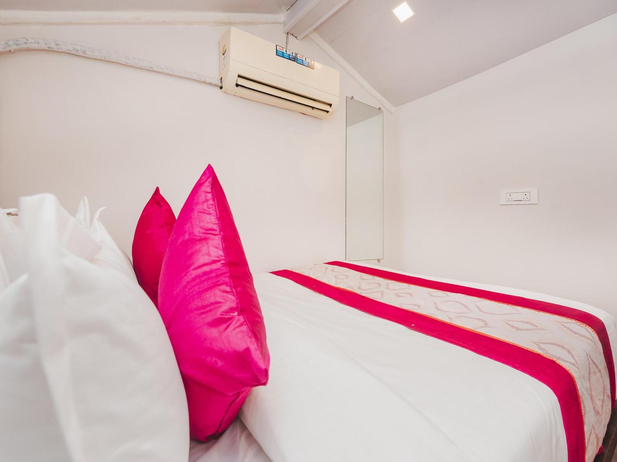 New Dormitory Afra Bombay Exterior foto