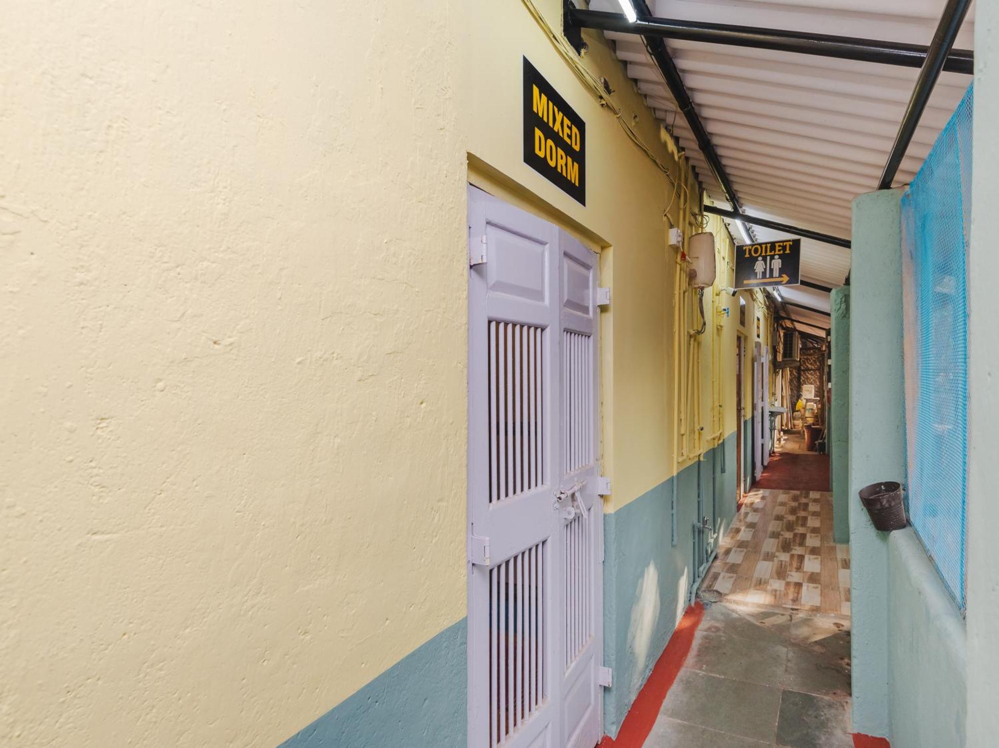 New Dormitory Afra Bombay Exterior foto