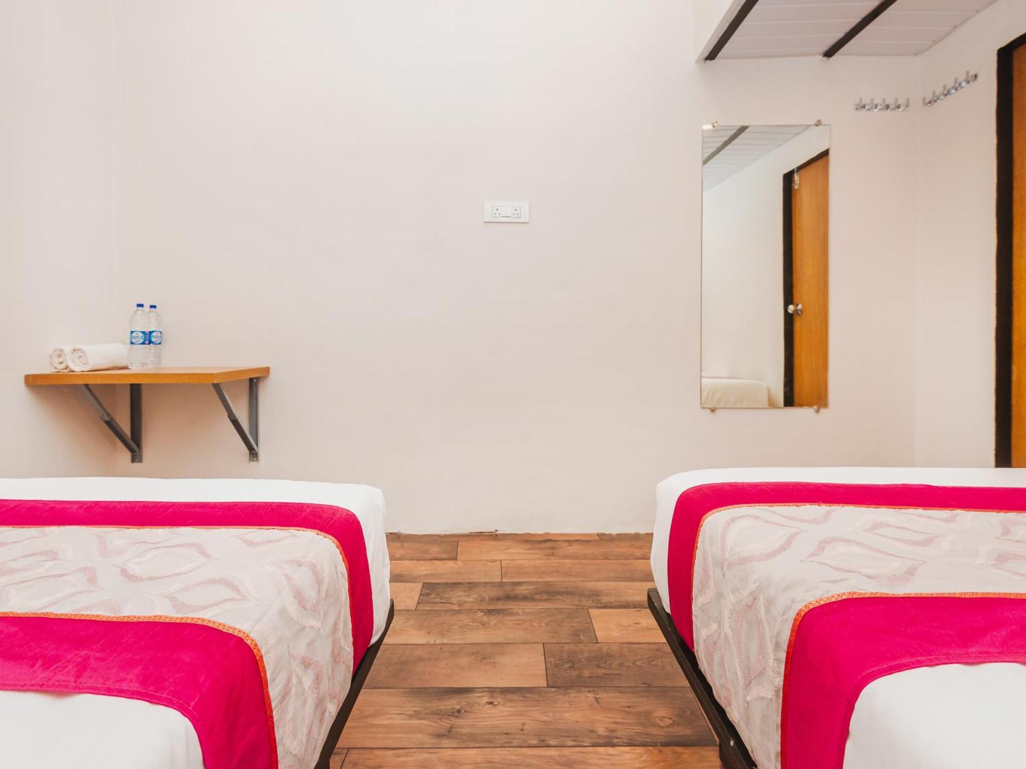 New Dormitory Afra Bombay Exterior foto