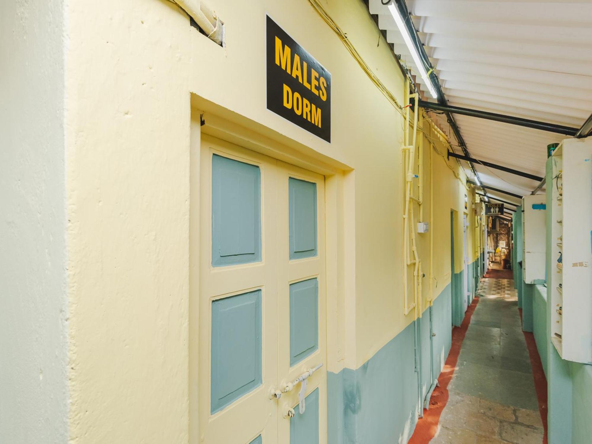 New Dormitory Afra Bombay Exterior foto