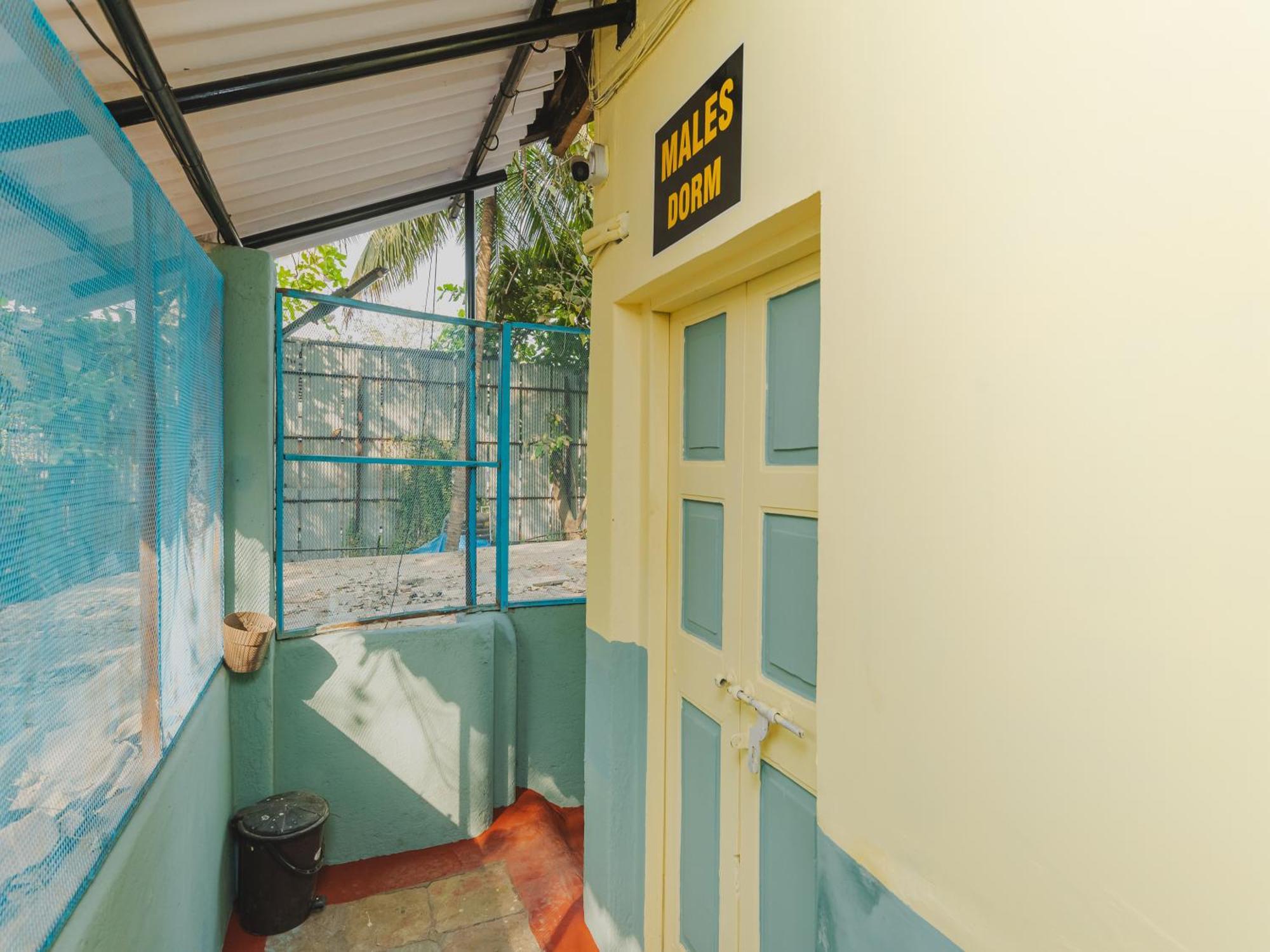 New Dormitory Afra Bombay Exterior foto