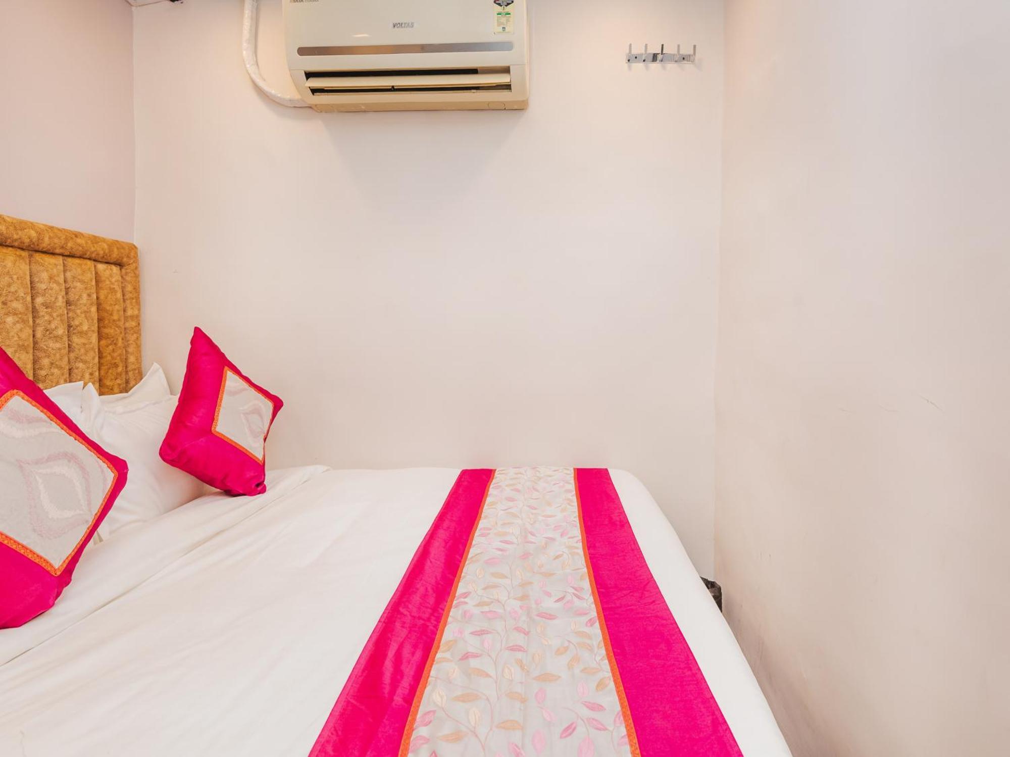 New Dormitory Afra Bombay Exterior foto