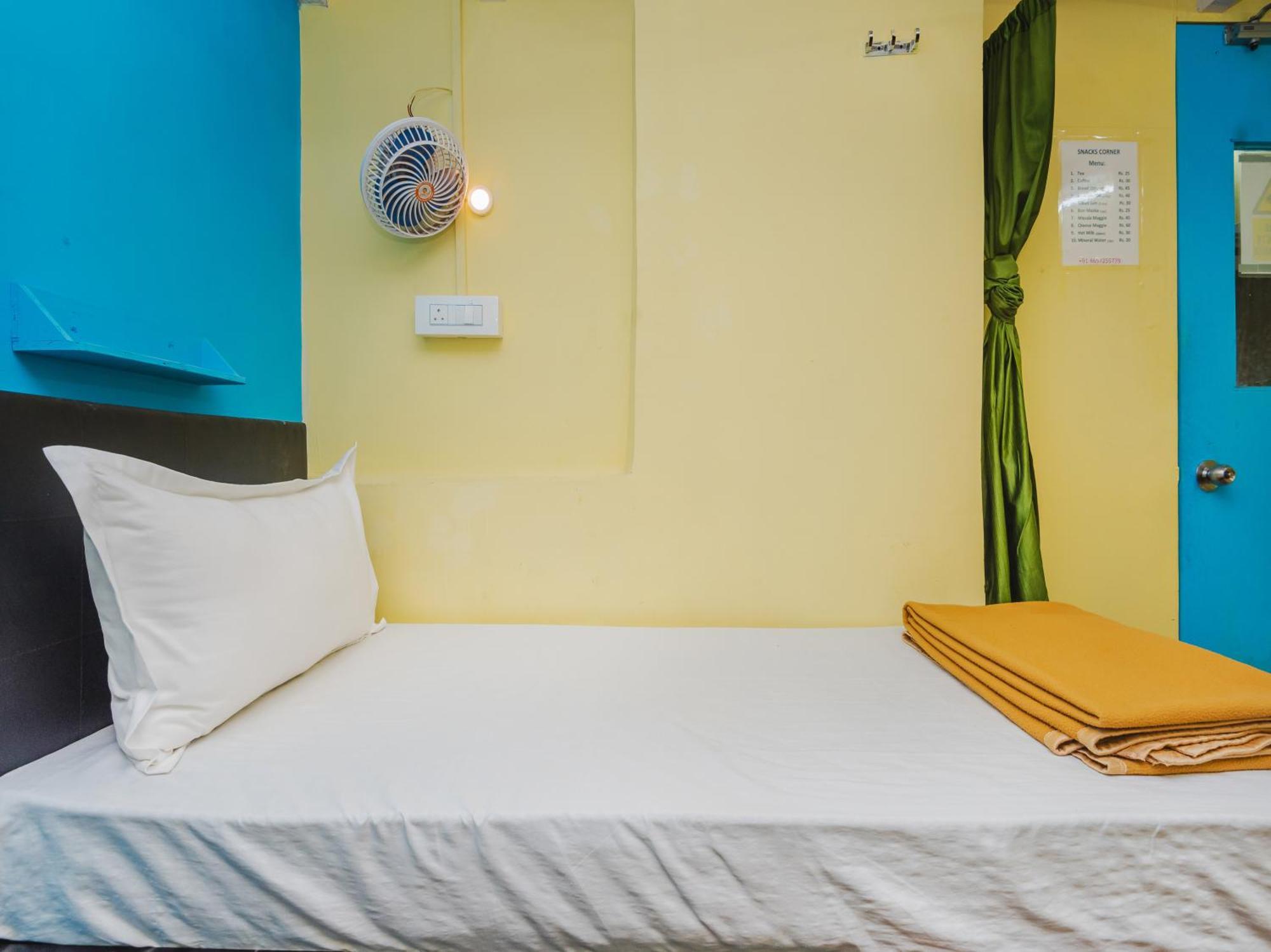 New Dormitory Afra Bombay Exterior foto