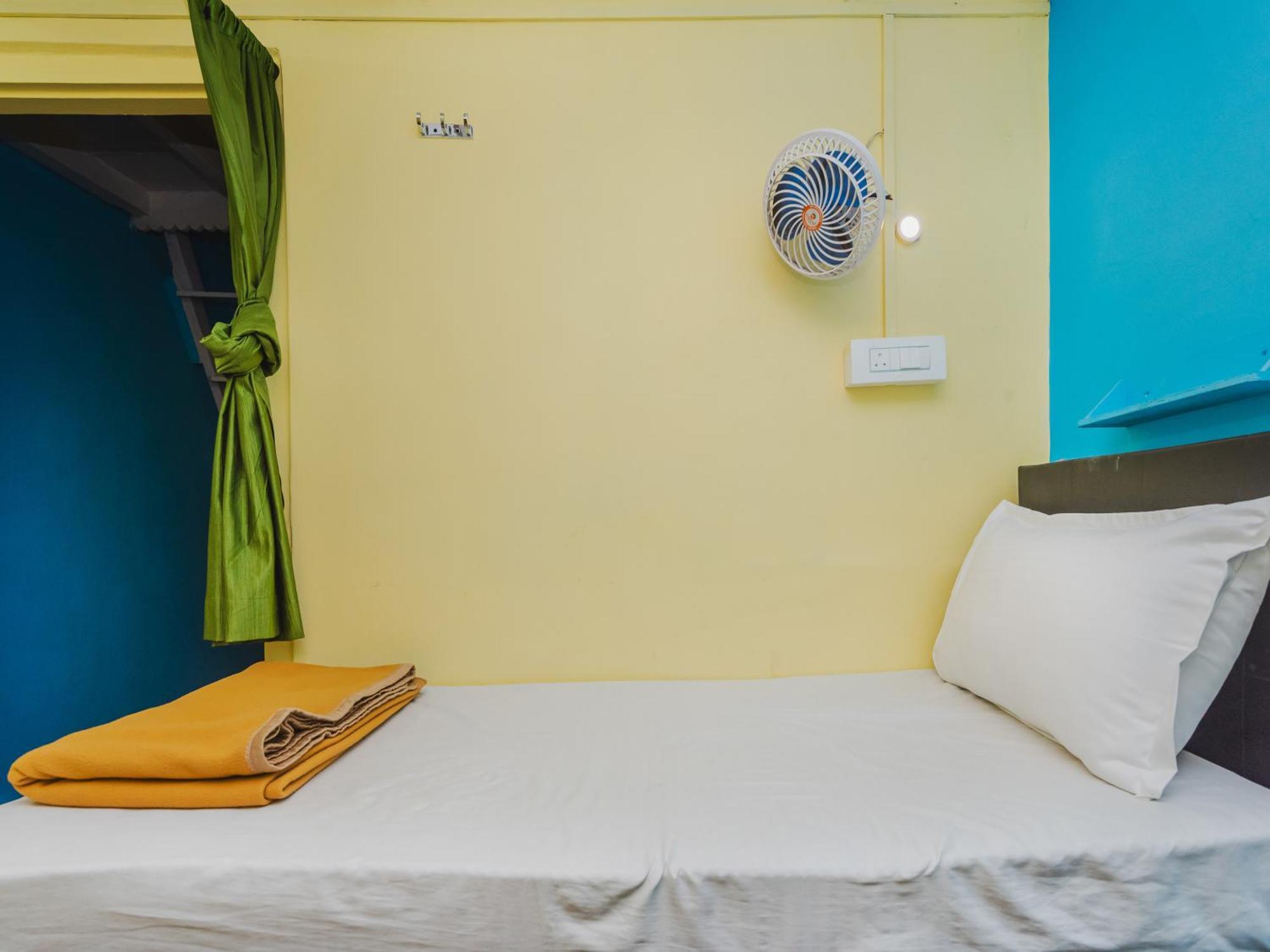 New Dormitory Afra Bombay Exterior foto